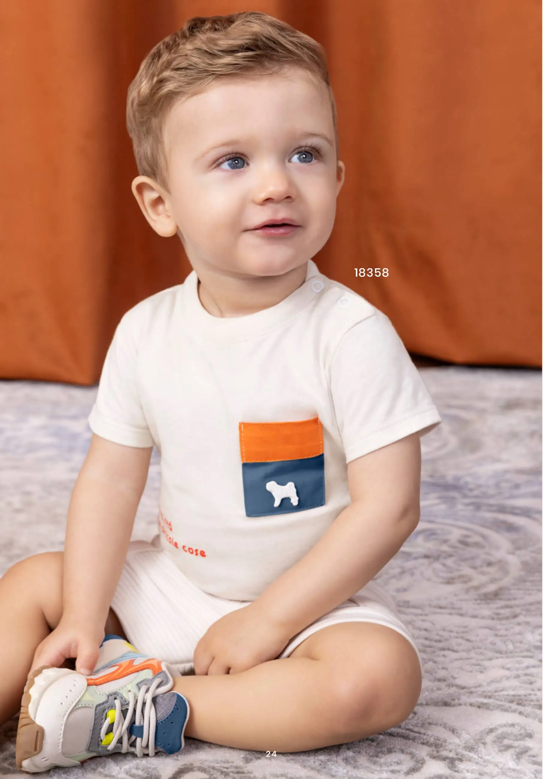 Conjunto Bebê Camiseta Branca Com Bolso e Short