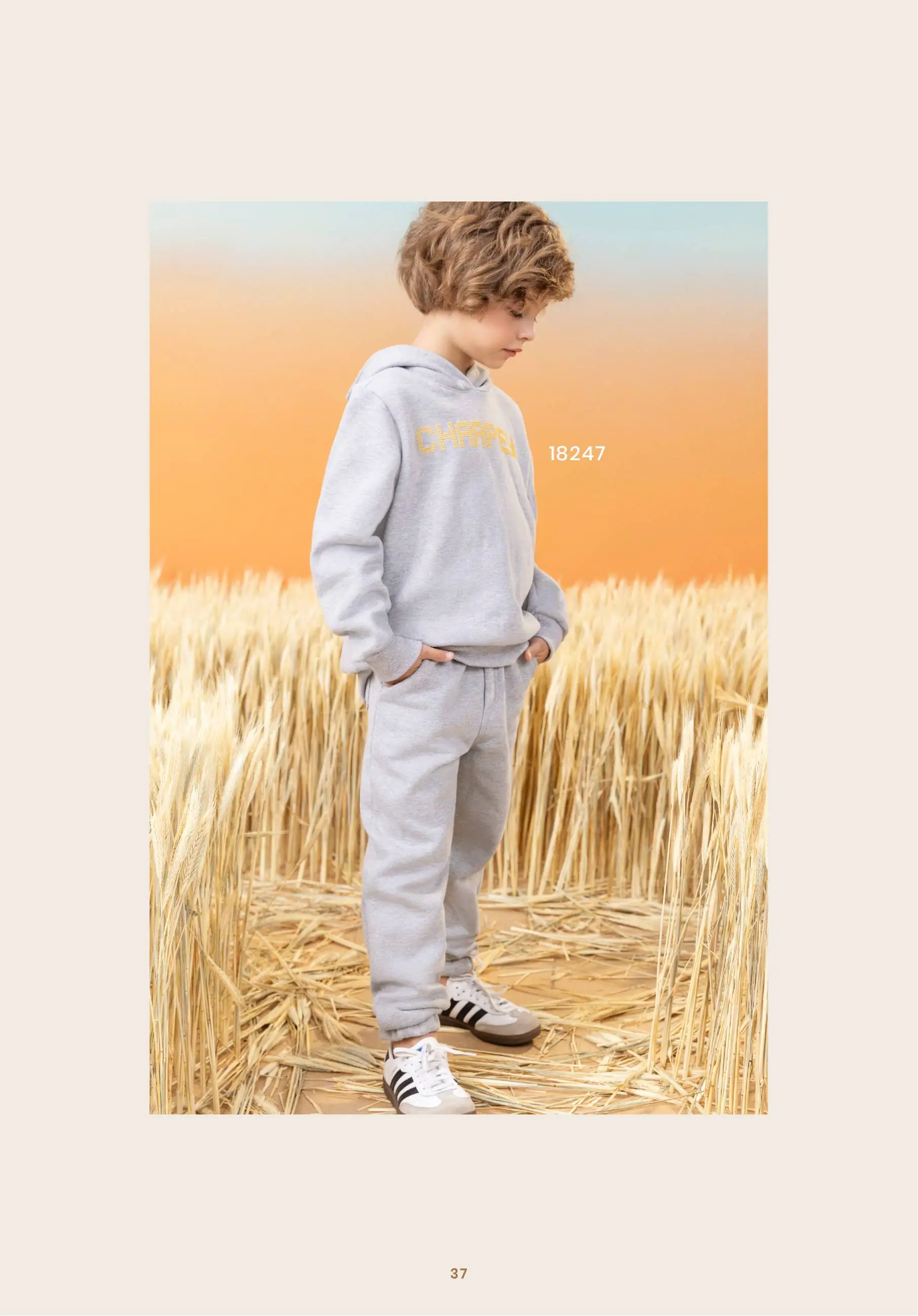 Conjunto Infantil Camiseta Manga Longa, Calça Moletom Faixa e Boné